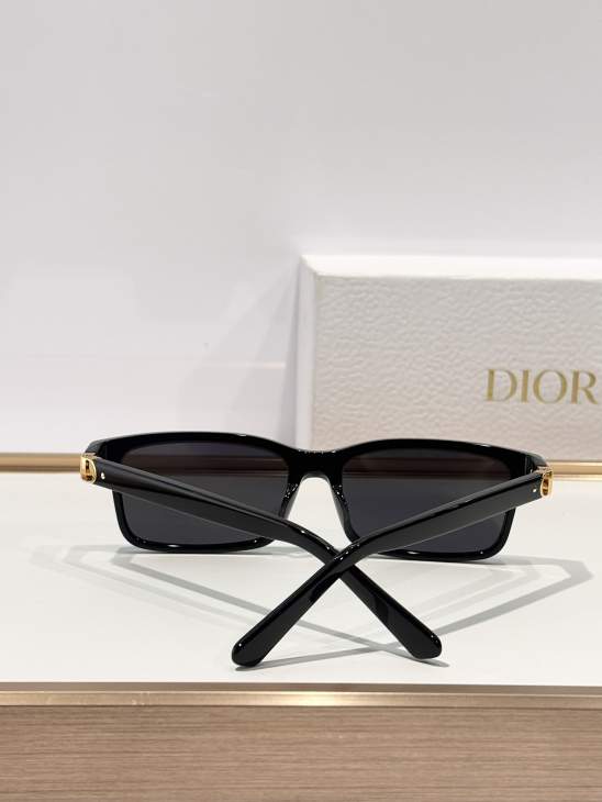 Picture of Dior Sunglasses _SKUfw75974696fw